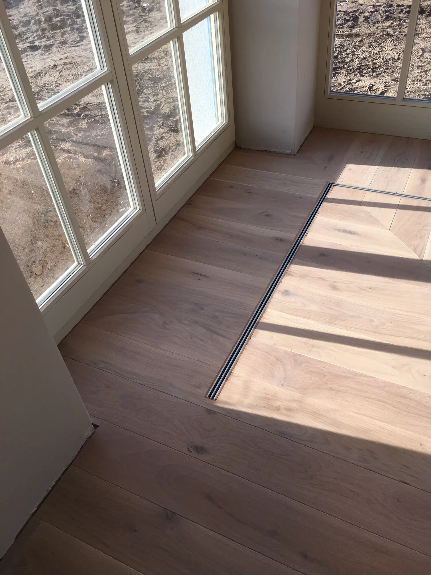 Precyzyjny montaż podłóg